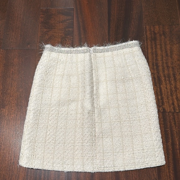 Beautiful Zara tweed shirkt - Picture 3 of 4